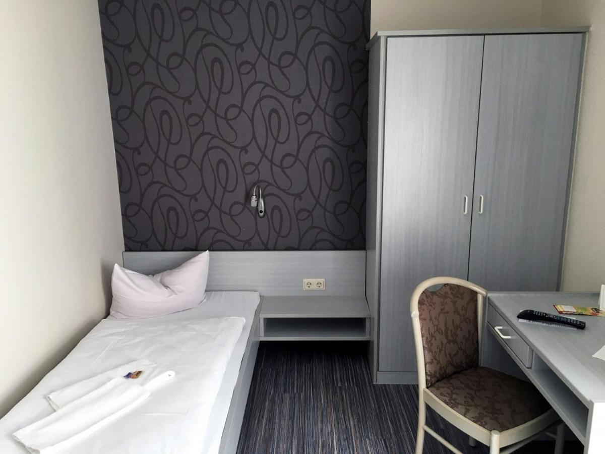 Hotel Landsknecht Uckerath Eksteriør billede